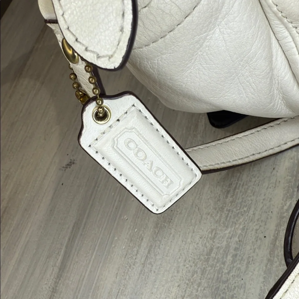 Coach chic cream